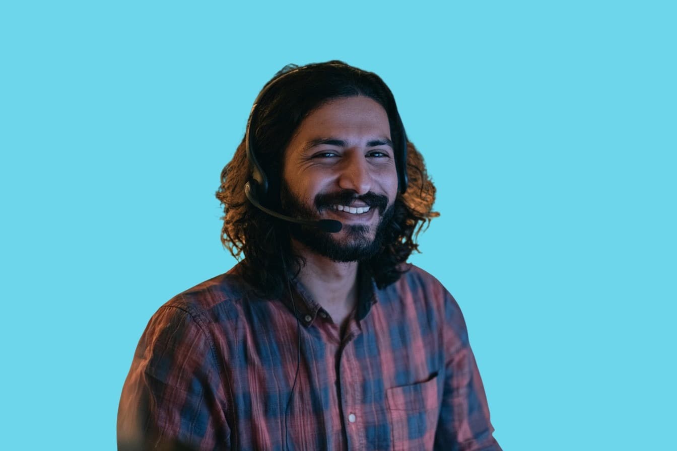 A DialExpert sales agent working on a client campaign